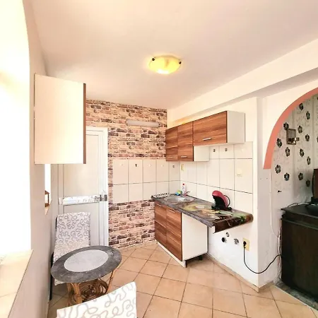 דירה Sea Star Studio-to The Sea Garden בורגאס