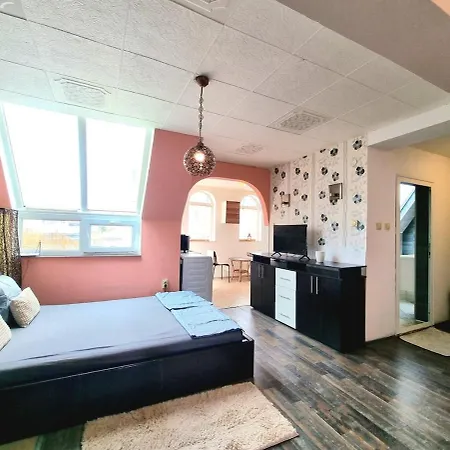 Sea Star Studio-to The Sea Garden דירה